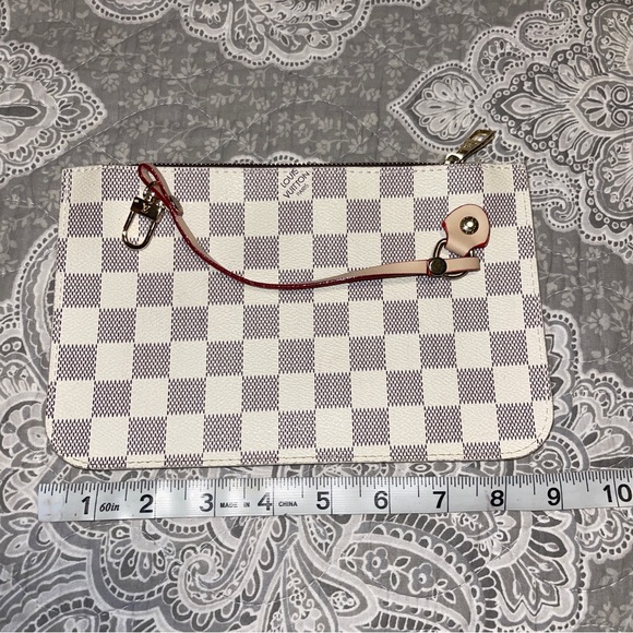 Meet your posher! UNLISTED - Picture 2 of 12